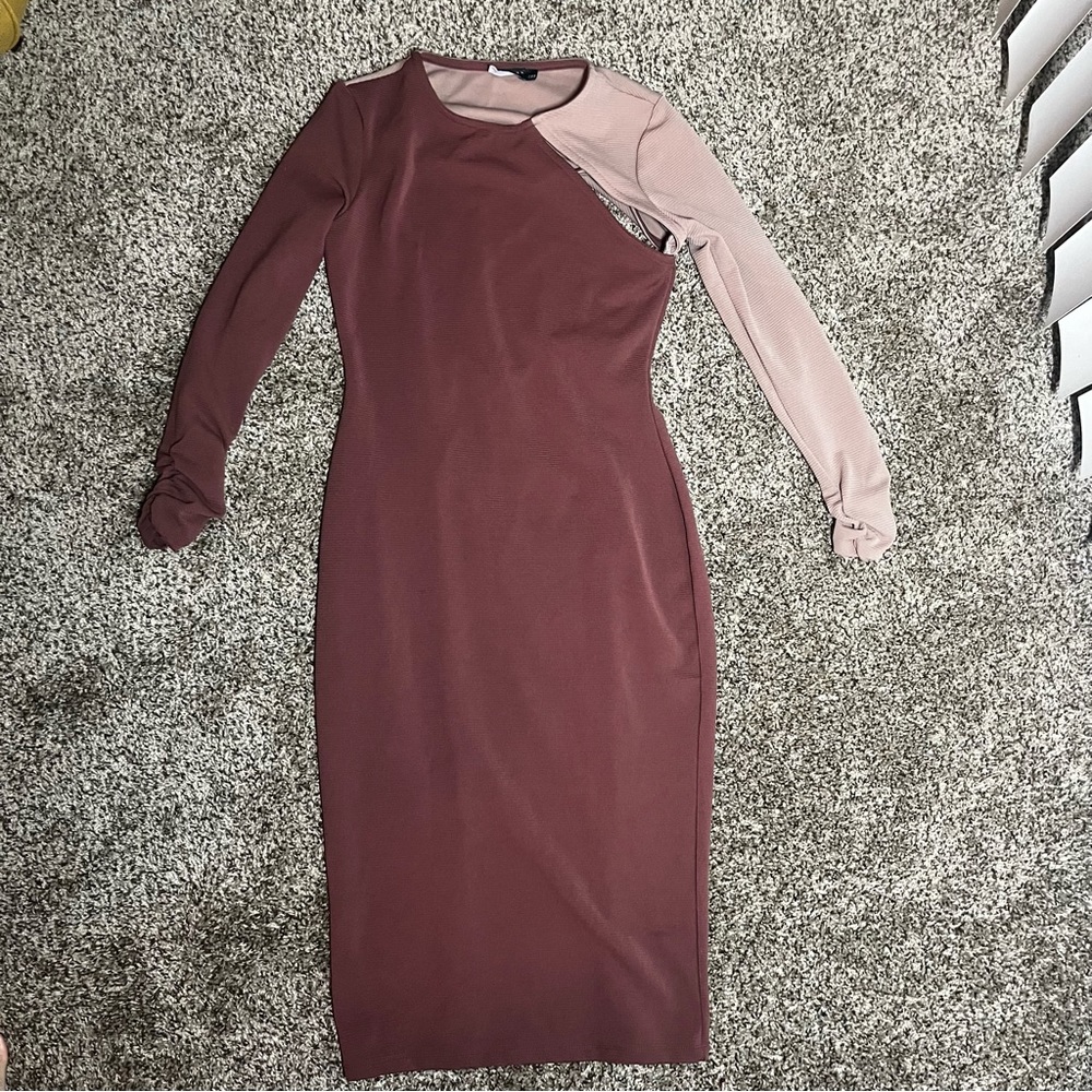 ASOS Design Long Sleeve Midi Dress with Cut Out and Open Back in Pink‎ - Size 8